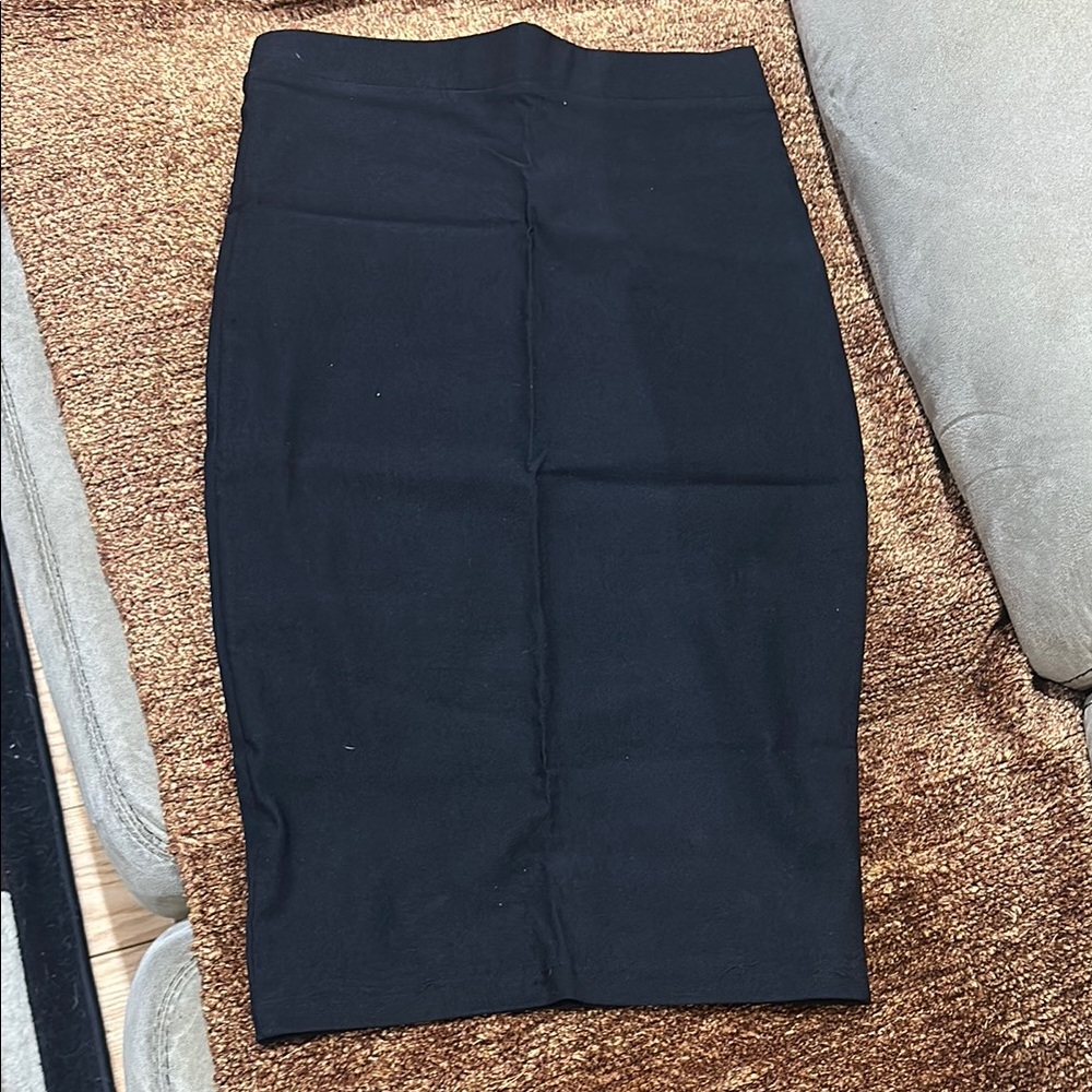Elegant Black Pencil Skirt